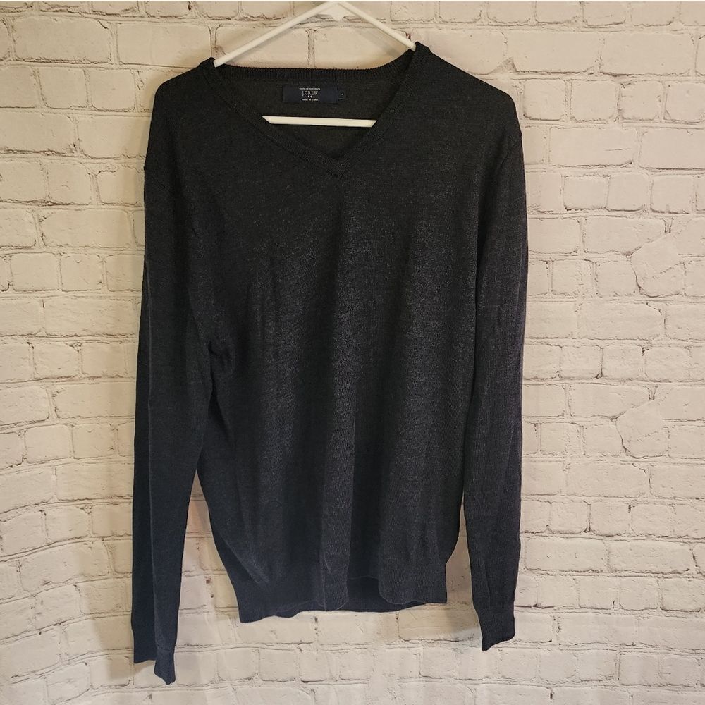 Men's J. Crew V-Neck sweater, 100% Merino wool, size Large